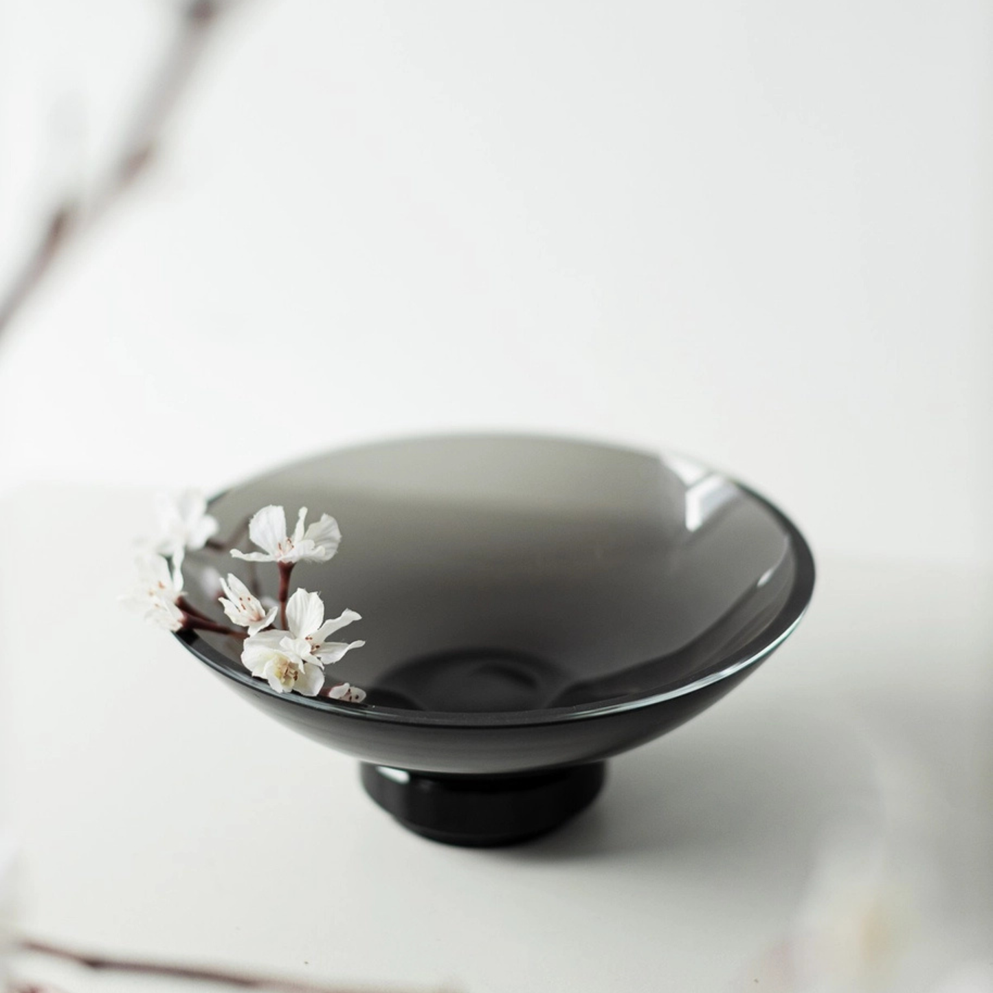 glazen Schaal voor kaarsenzand op voet zwart purecandlle