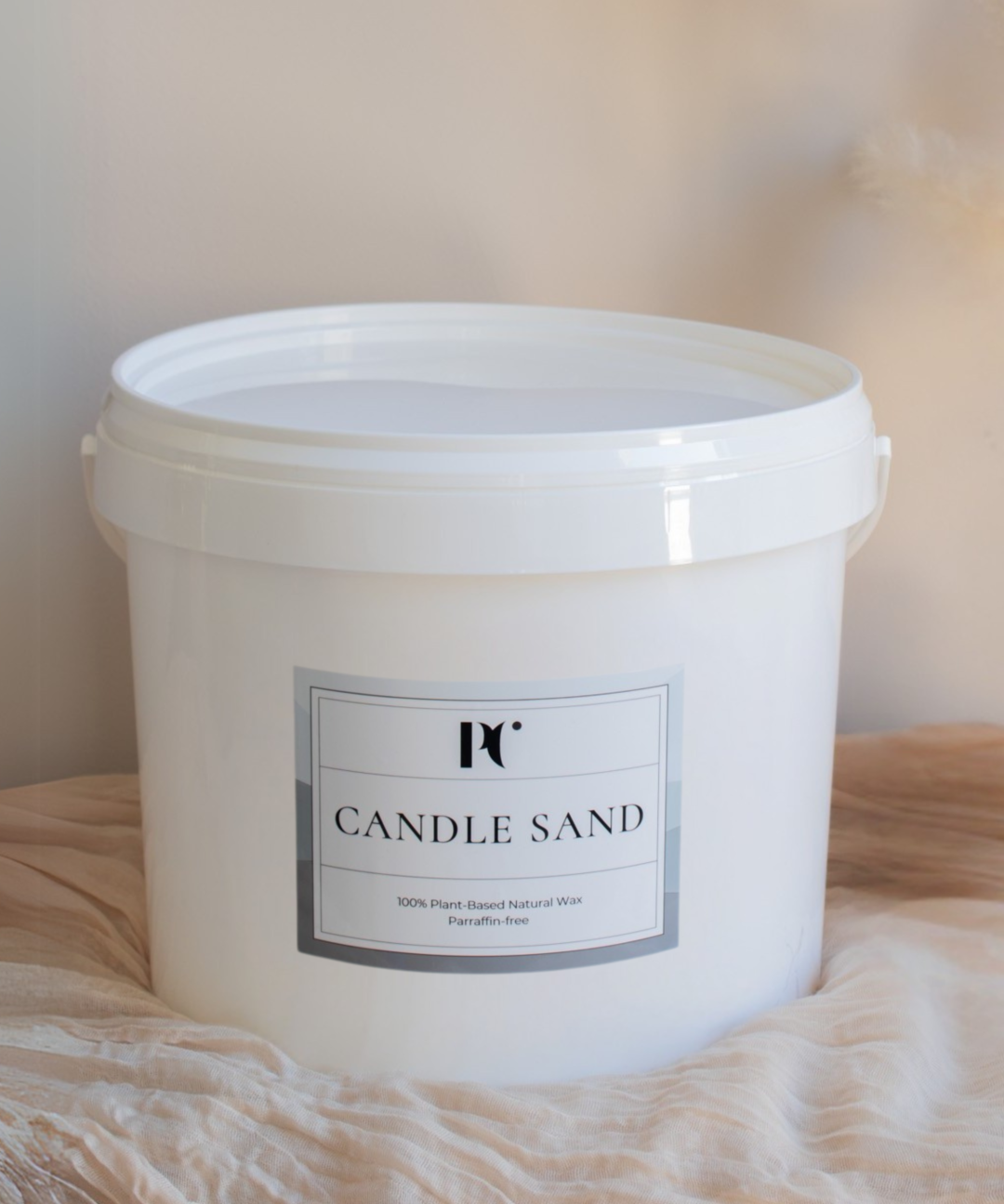Bulkverpakking wit kaarsenzand buckets -kaarsenzand met lonten van PureCandle – plantaardig, paraffinevrij en ideaal voor DIY kaarsen en kaarsensets voor zakelijk. Kaarsenzand voor Bruiloft